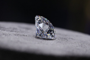 2万多金伯利钻石回收价正常情况下有几折