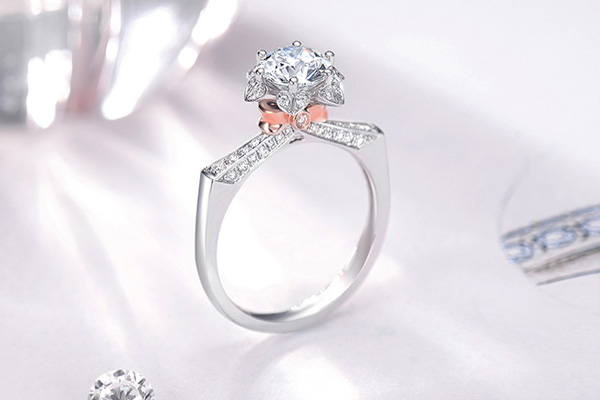 au750材质的钻石戒指回收多少钱一克