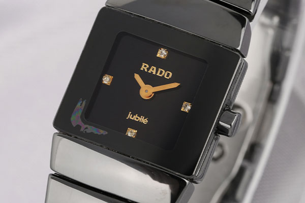 陶瓷表带的雷达手表回收价格一般多少钱