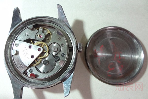 旧老款上海手表内部