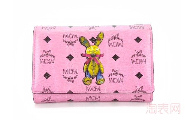 二手MCM粉色兔子钱包展示图
