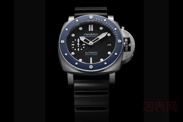 二手沛纳海潜行系列蓝盘手表展示图