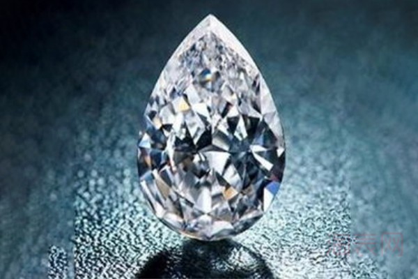 回收钻石价格一般鉴定师怎么算的