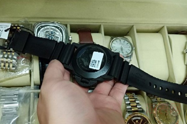  95新沛纳海616手表大约能卖多少钱
