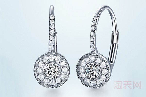 三千的钻石耳环回收有多少钱