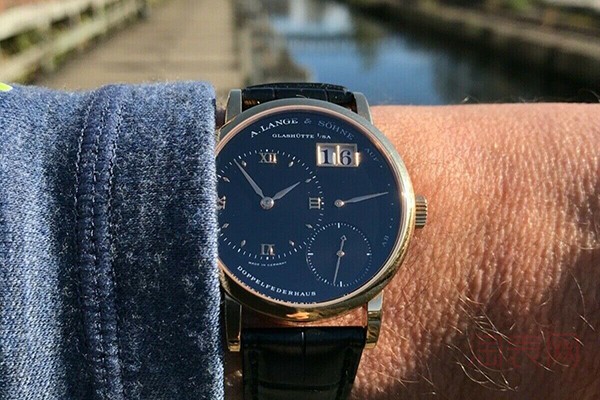 德国顶级腕表品牌，朗格手表二手回收多少钱