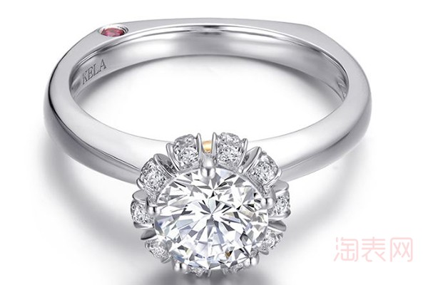 回收钻石戒指一般需要用什么凭证