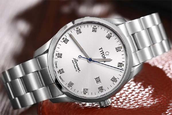瑞士的梅花手表回收多少钱