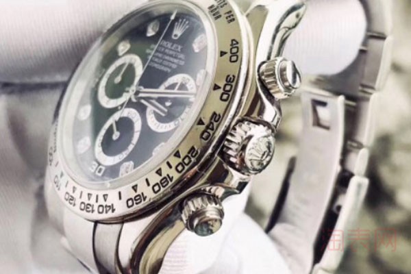 黄金手表vs白金材质腕表回收谁更值钱 